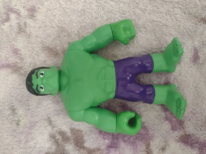 boneco hulk