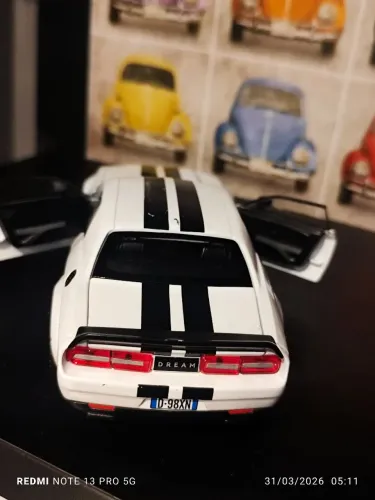 Miniatura escala 1/24 Lote com 4 carrinhos.