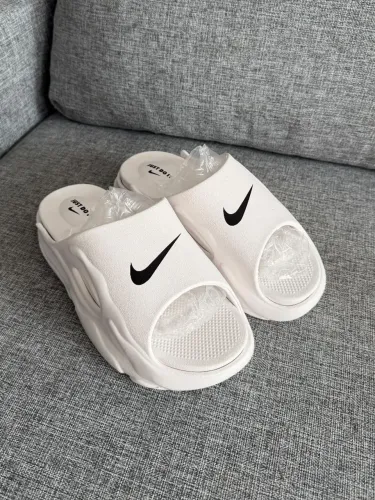 Chinelo nike