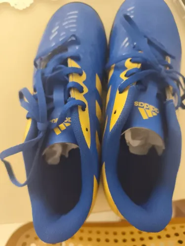 Chuteira society da ADIDAS, masculina tamanho 35 , nova , ATENÇÃO: preço negociável 