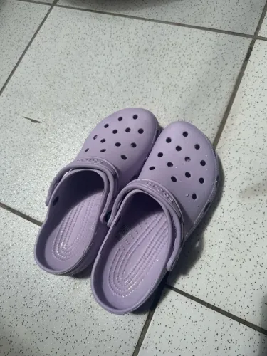 Crocs Roxa