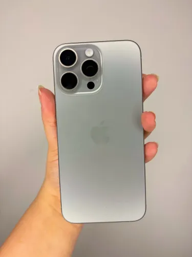 iPhone 15 Pro Max 256GB - Titânio Natural
