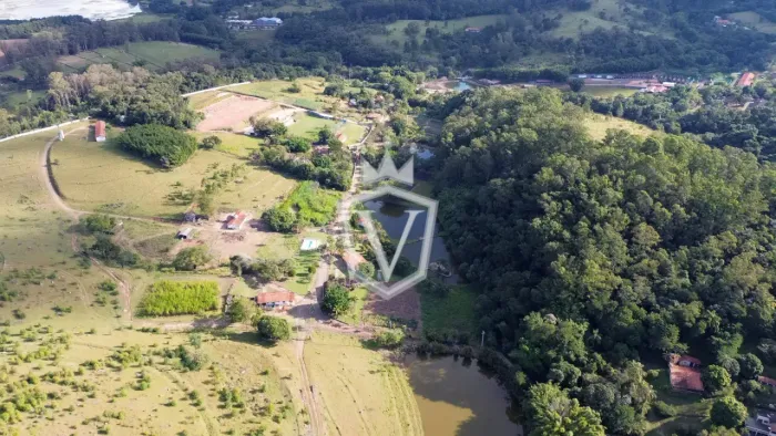 Sítio / Área à venda no bairro Pinheirinho/Represa, Jundiaí-SP