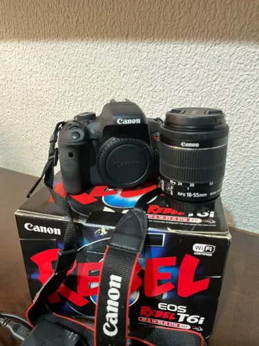 Canon T6i + lente 18-55mm