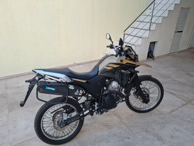 Lander 2023.2023 bem conservada