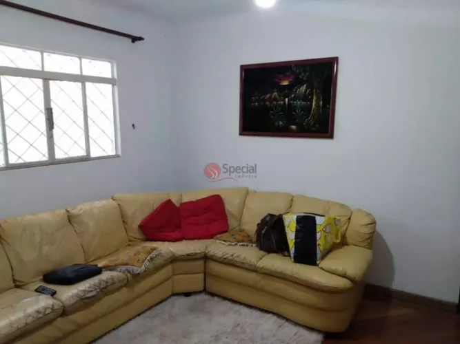 Casa térrea à venda no Jardim Vila Formosa.