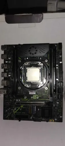Kit Placa-mãe Jieshuo X99-JS D4 Xeon 2682 V4 Memória Kingston 8Gb 2133Mhz Perfeito
