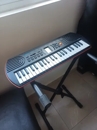 Teclado Casio SA76