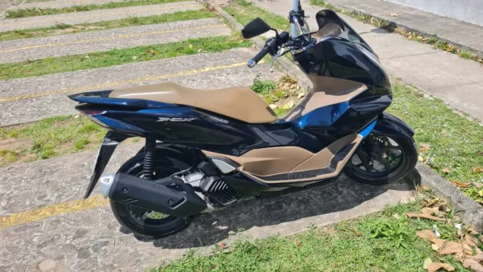 HONDA PCX 160 DLX 2025 - 10.000 KM - GARANTIA ATÉ 2028