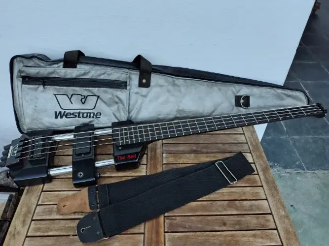 Westone Rail Bass Black