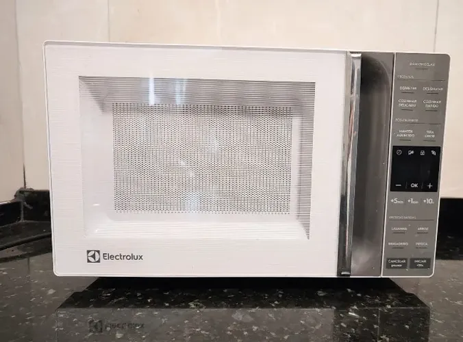 Forno microondas Electrolux 23 litros