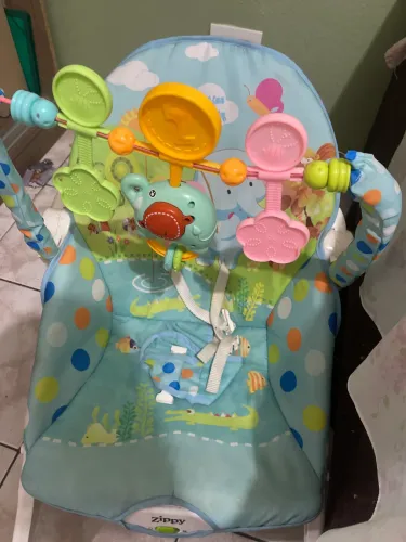 Cadeirinha que vibra e toca