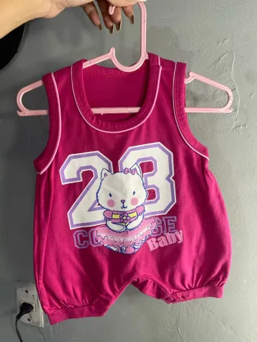 Macacão de bebê