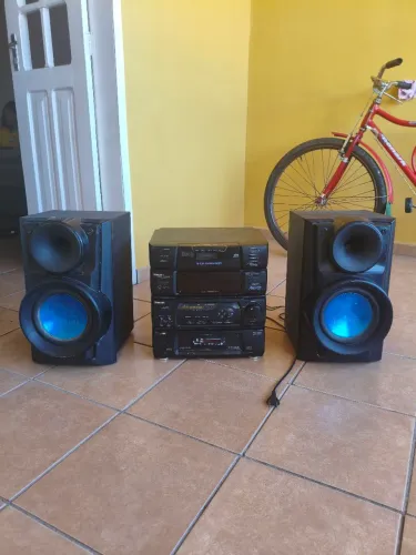 Mini System Panasonic SA-HM780 com Caixas X Metal Bass