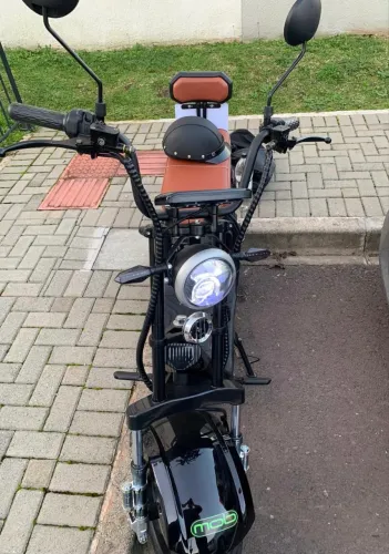 Moto Elétrica X11 Conservada - Econômica e Silenciosa