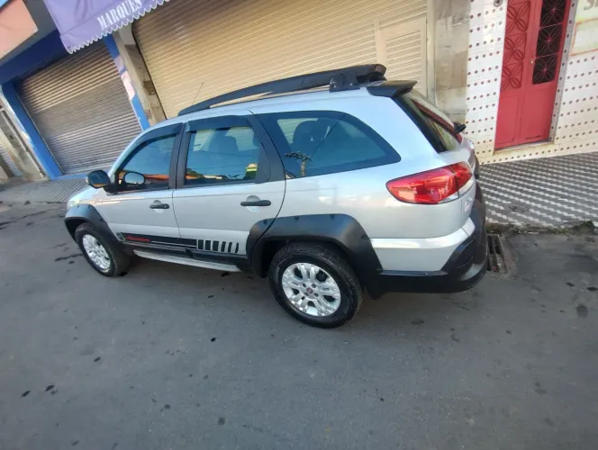 Fiat Palio Week.adv.lock.dualogic 1.8 Flex 2010