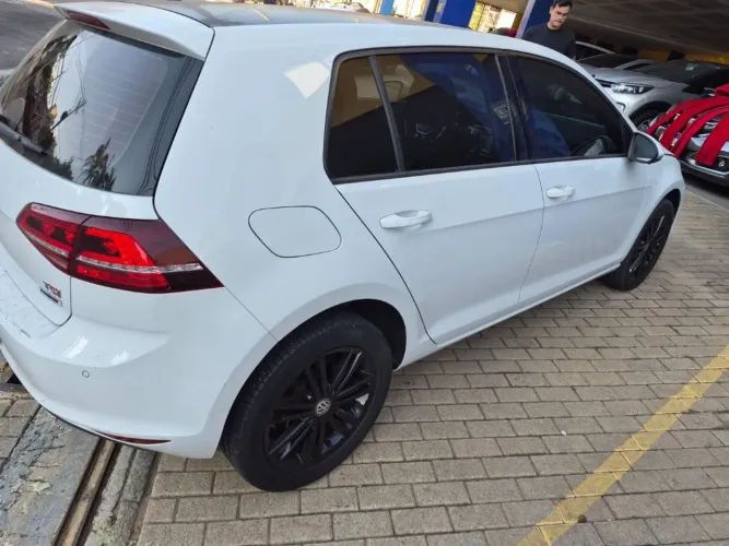 Volkswagen Golf Highline 1.4 TSI 140cv Aut. 2015