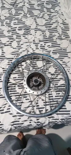 Vendo roda dianteiro raiadas da start 160