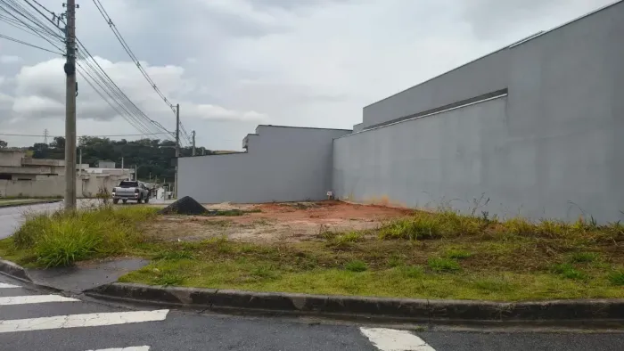 Recanto dos Eucaliptos-Cond. Recanto dos Pássaros- lote de 248 m2, esquina