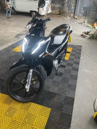 Moto Avelloz