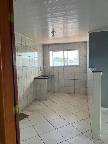 ALUGA-SE APTO 2 QUARTOS PRÓX. AO HOSPITAL VILA VELHA