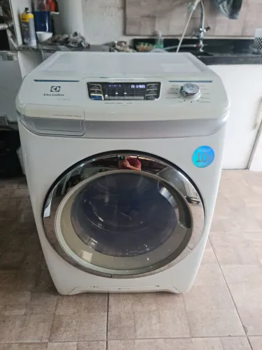 Lava e seca Electrolux  10.5 kg 