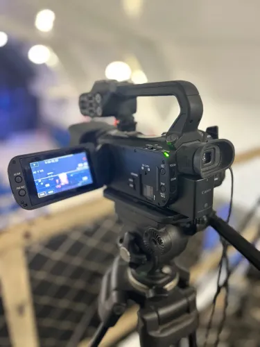 Filmadora Canon XA45