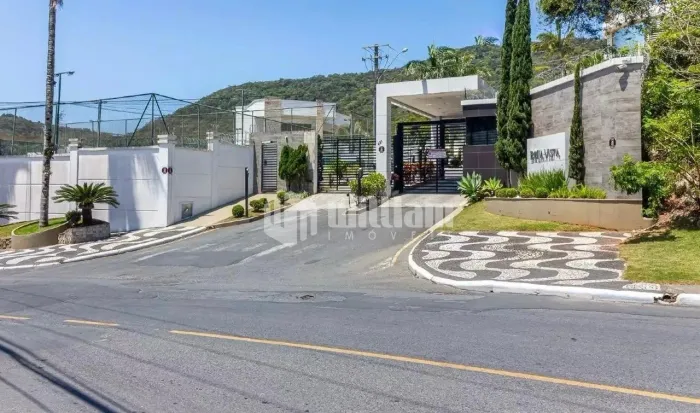 Condomínio BELLA VISTA RESIDENCE/ BALNEÁRIO CAMBORÍU-VISTA PARA BARRA SUL.