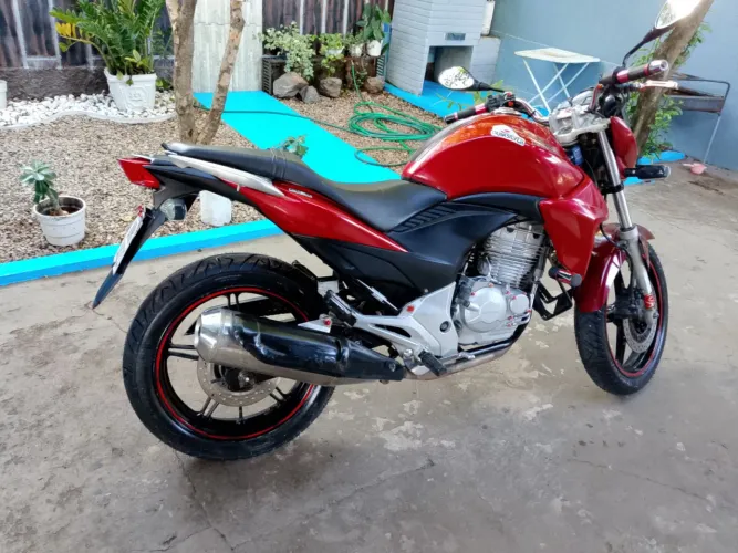 Vende se cb300 
