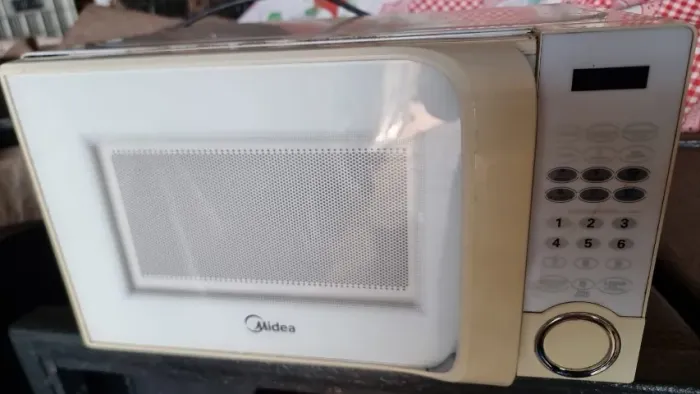Microondas Mideia 20 litros 110 volts bem conservado funcionando 100%