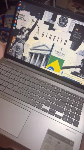 Notbook zerado estado de novo usado somente 3 meses