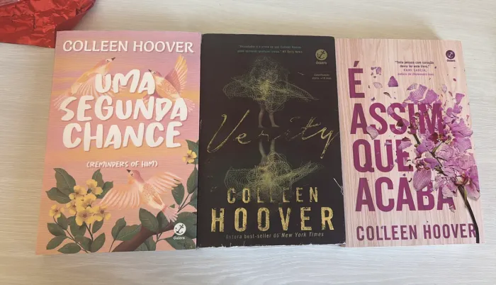 Kit livros  sucessos colleen hoover