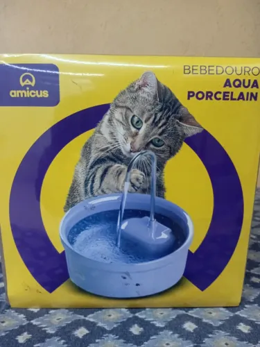 fonte e bebedouro agua porcelain amicus para caes e gatos pequenos
