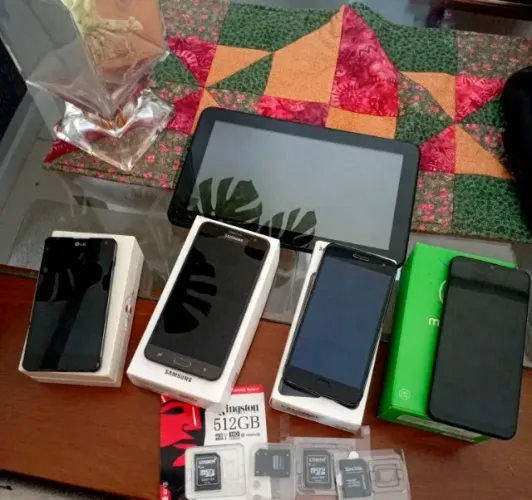 Lote de 4 celulares + 2 tablets - 7 e 10 polegadas