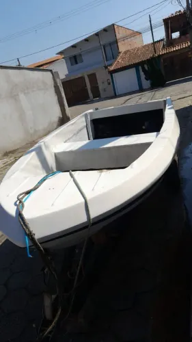 ABAIXEI !! BARCO CASCO DUPLO COM MOTOR 