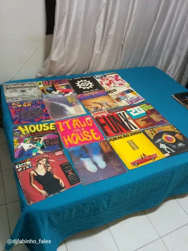 Vários vinil de música eletrônica