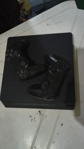 PS4 SLIM 