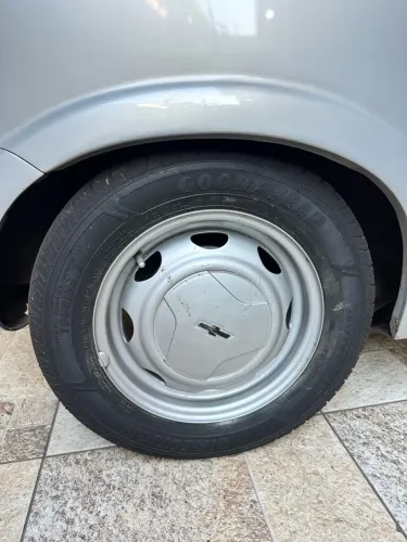 Pneus 13 165/70 Goodyear mais conjunto de rodas