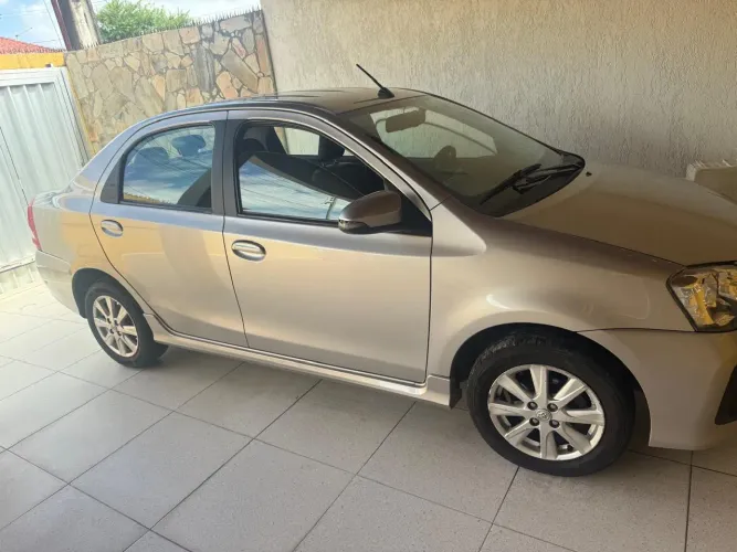 Toyota Etios XLS Sedan 1.5 Flex 16V 4P Aut. 2018