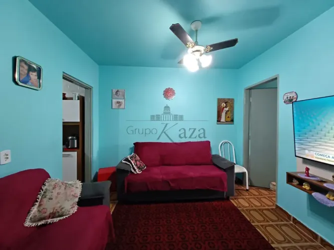 Oportunidade Casa Geminada - Parque Santo Antônio - 3 Dormitórios - 160m²