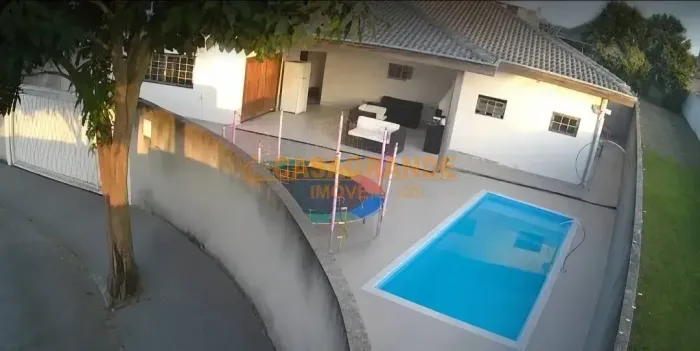 Casa para venda com 300m² + Piscina + 3 quartos em Residencial Santa Paula - Jacareí - SP