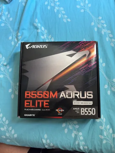 Placa mãe Gigabyte B550M AORUS Elite Rev. 1.1