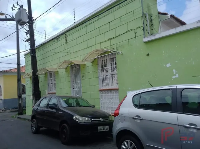Casa, 244 m² - venda por R$ 400.000,00 ou aluguel por R$ 3.000,00/mês - Centro -