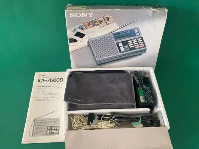 Rádio Sony ICF-7600D