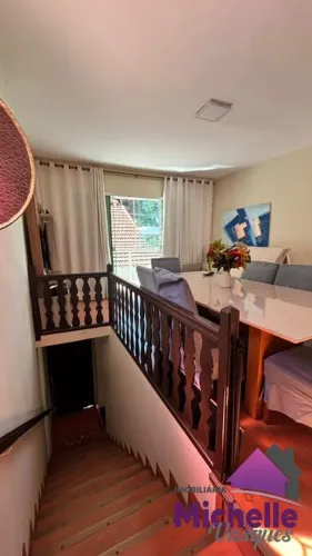 Casa para Locação em Teresópolis, VARZEA, 3 dormitórios, 1 suíte, 2 banheiros, 2 vagas