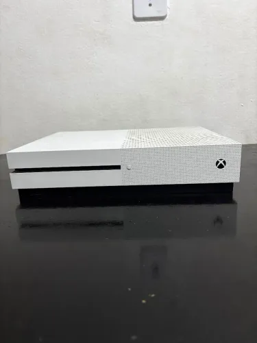 Xbox One S, 1TB (Usado)