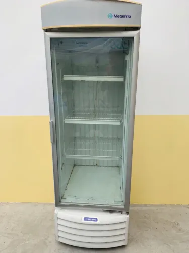 Expositor Vertical MetalFrio VB50R 572L