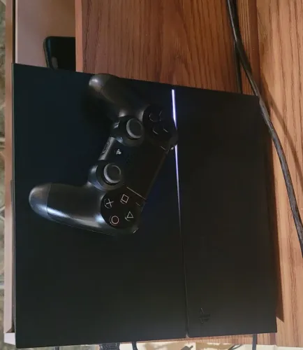 PS4 D.E.S.B.L.O.Q.U.E.D.O Hd de 1tera ja com jogos estalado e 1 controle original