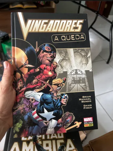 VINGADORES A QUEDA - DELUXE