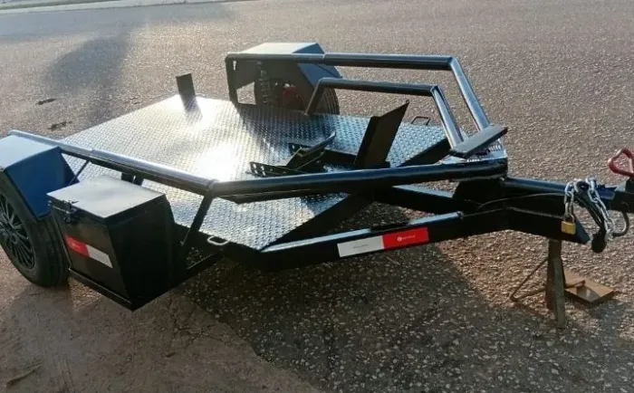 Vende se carreta basculante para transporte de motocicletas ?